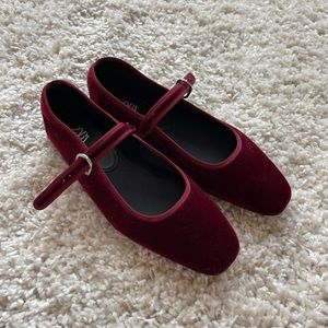 Zara Ballet Flats - Size 6